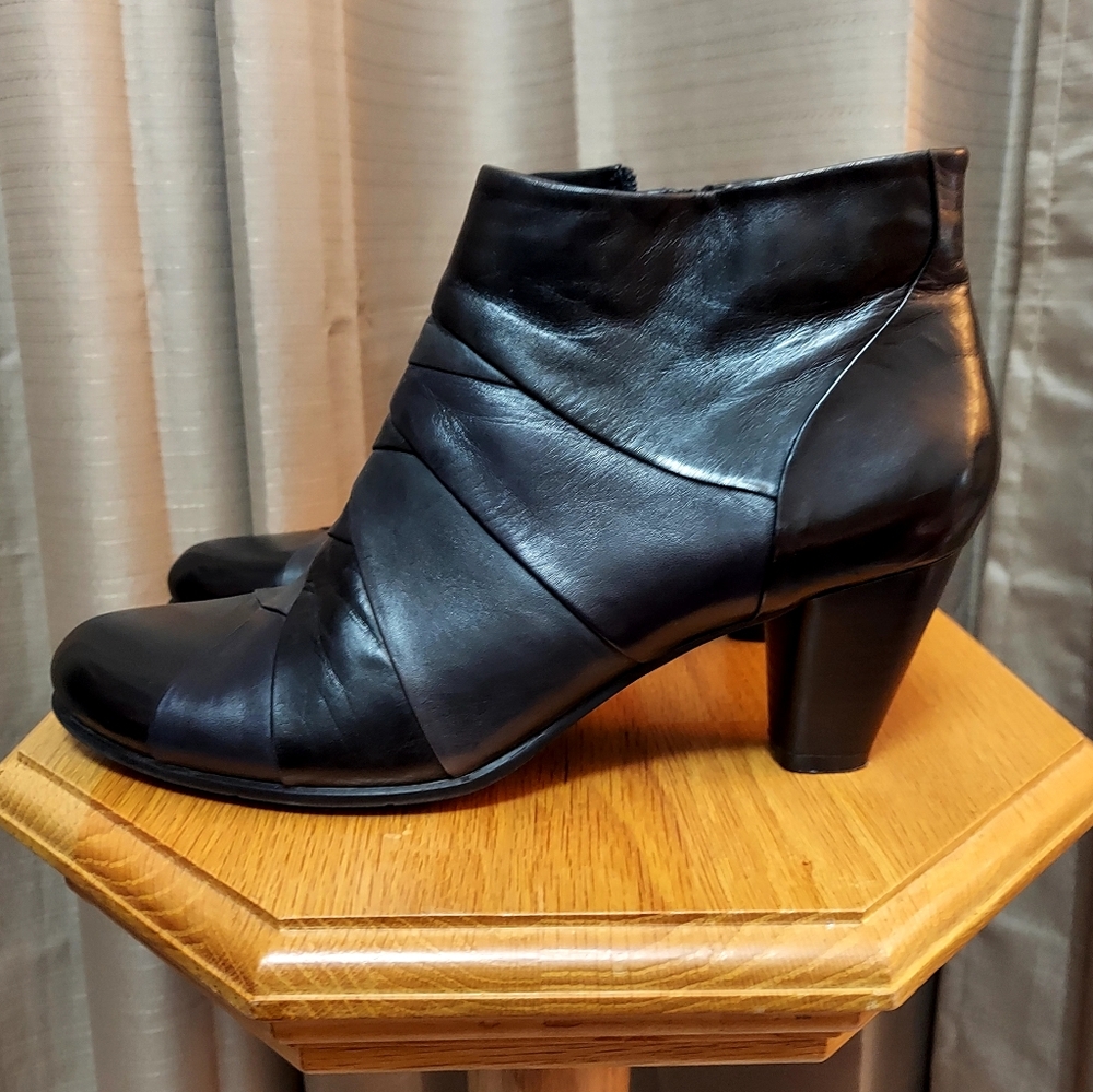 Regarde Le Ciel Patchwork Leather Boots Size 42